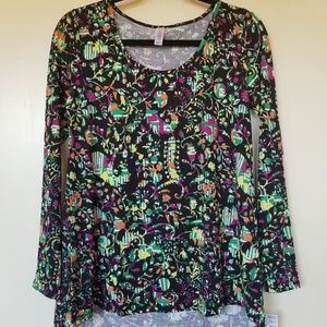LuLaRoe floral Lynnae top NWT